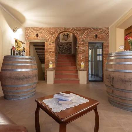 فندق مبيت وإفطار La Casa Medioevale